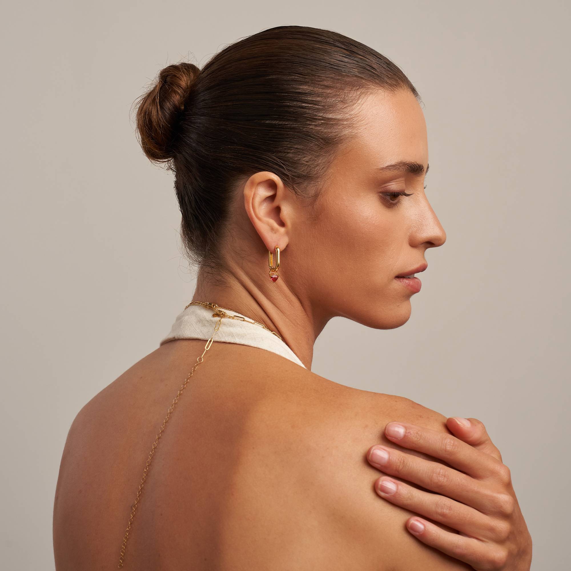 Aurora Geburtsstein Huggie-Ohrringe - Gold-Vermeil-2 Produktfoto