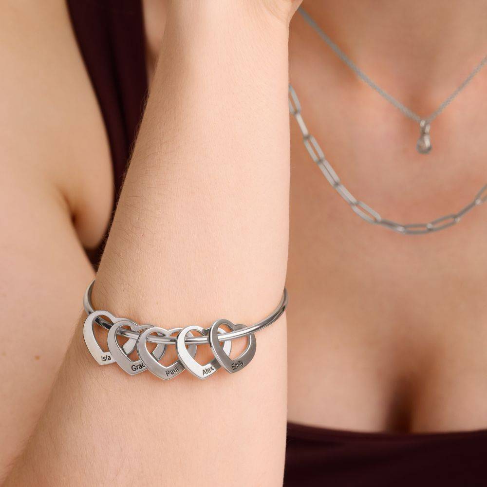 Chelsea Armreif mit Herz-Charms - Silber-4 Chelsea Armreif mit Herz-Charms - Silber-4 Produktfoto