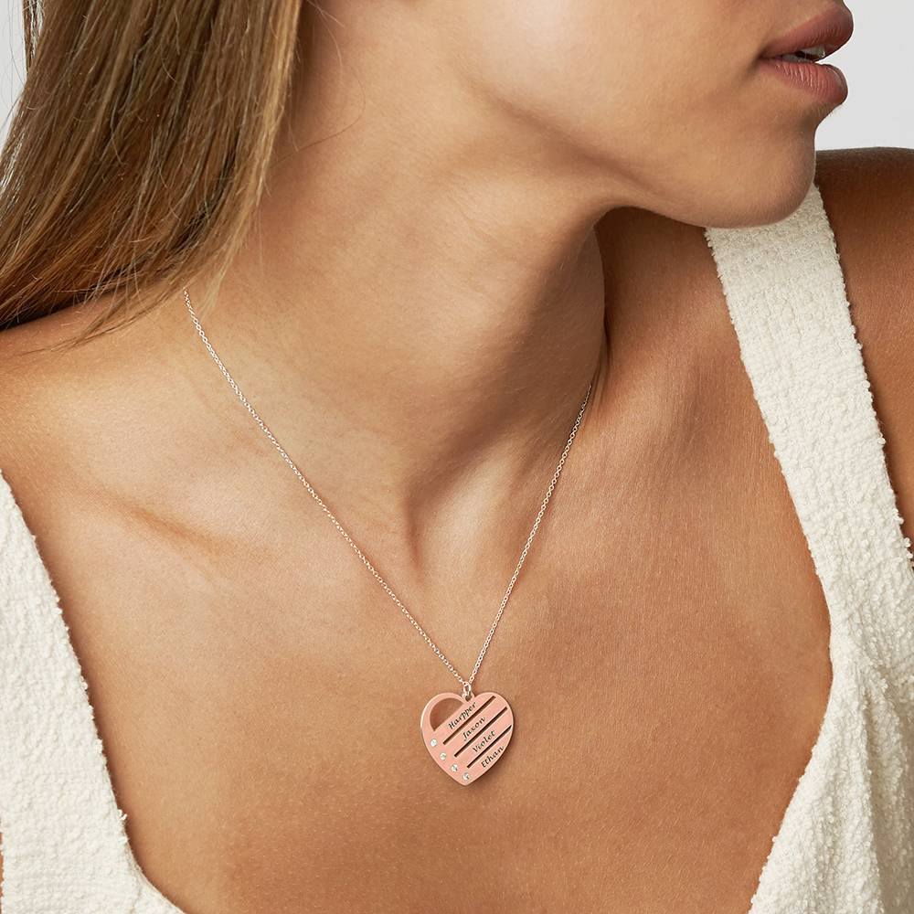 Terry Herzkette mit eingravierten Namen und Diamanten - - Rosévergoldet-5 Terry Herzkette mit eingravierten Namen und Diamanten - - Rosévergoldet-5 Produktfoto