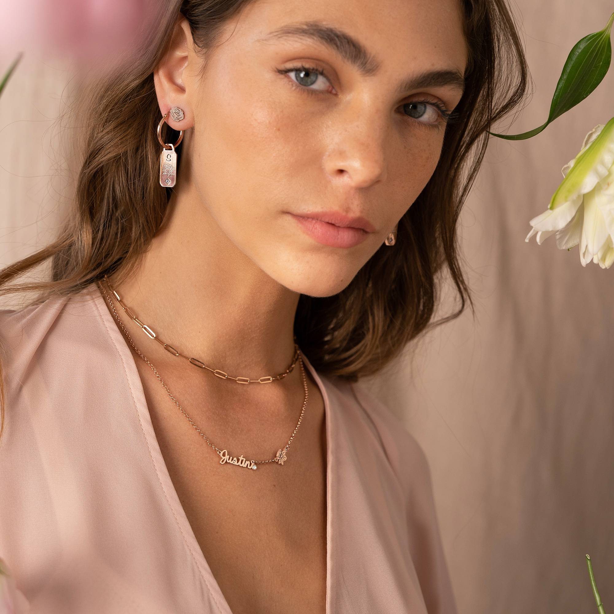 Blühende Geburtsblume Mehrnamen-Kette mit Diamanten - rosévergoldetes Sterlingsilber-2 Blühende Geburtsblume Mehrnamen-Kette mit Diamanten - rosévergoldetes Sterlingsilber-2 Produktfoto