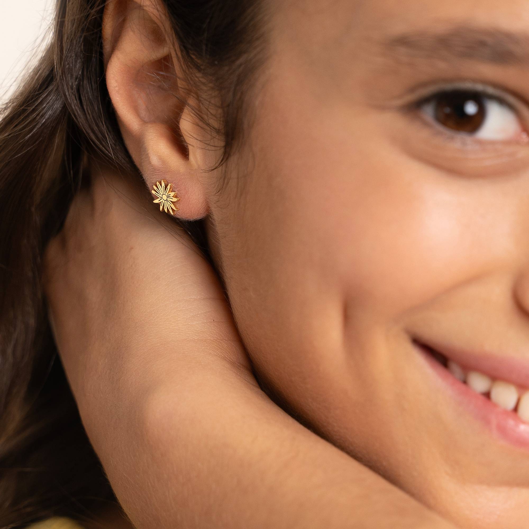 Blühende Geburtsblume Ohrstecker für Mädchen - vergoldetes Sterlingsilber-2 Blühende Geburtsblume Ohrstecker für Mädchen - vergoldetes Sterlingsilber-2 Produktfoto