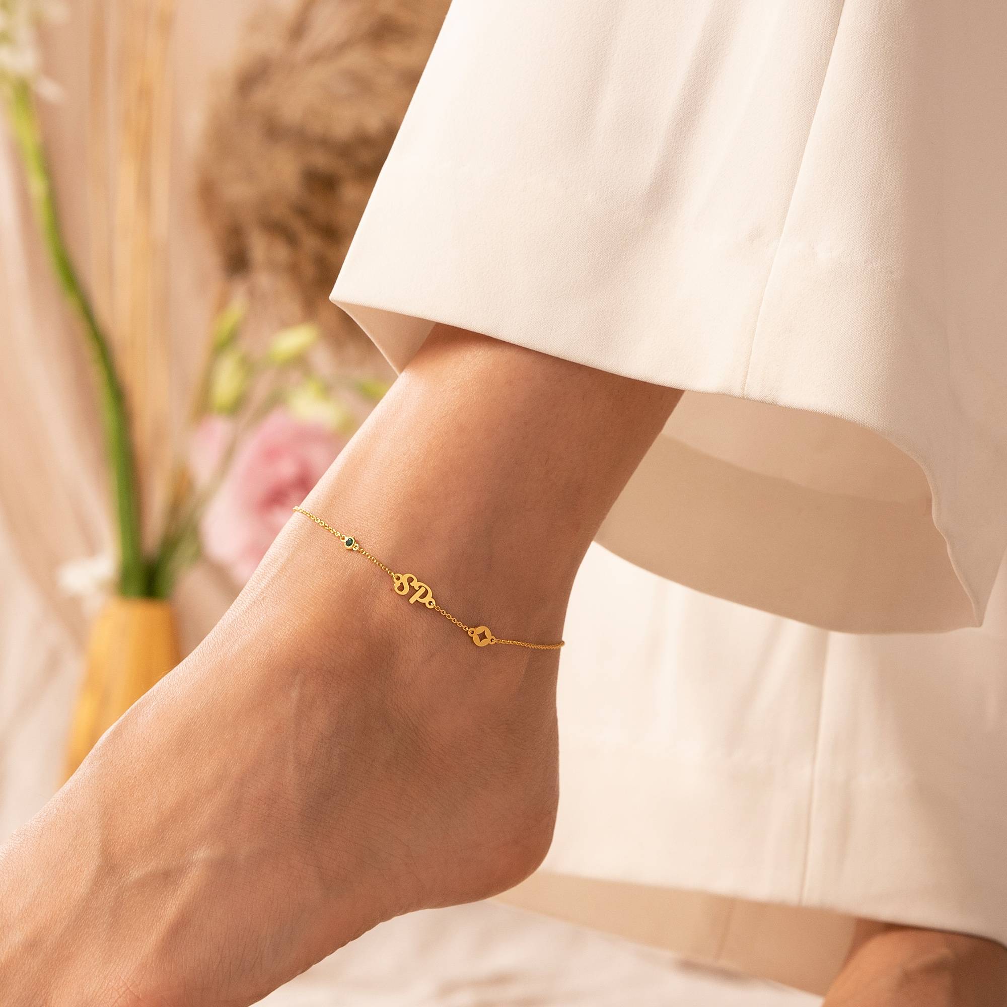Bridget Stern Initial Armband / Fußkettchen mit Edelstein - Gold-Vermeil-3 Bridget Stern Initial Armband / Fußkettchen mit Edelstein - Gold-Vermeil-3 Produktfoto