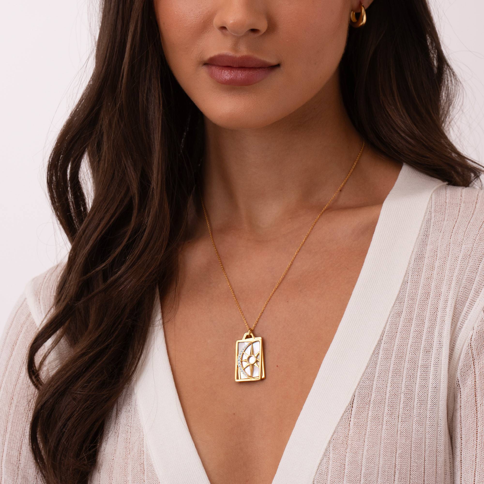 Himmlische Sonne & Mond personalisierte Halskette mit Zirkonia - vergoldetes Sterlingsilber-6 Himmlische Sonne & Mond personalisierte Halskette mit Zirkonia - vergoldetes Sterlingsilber-6 Produktfoto