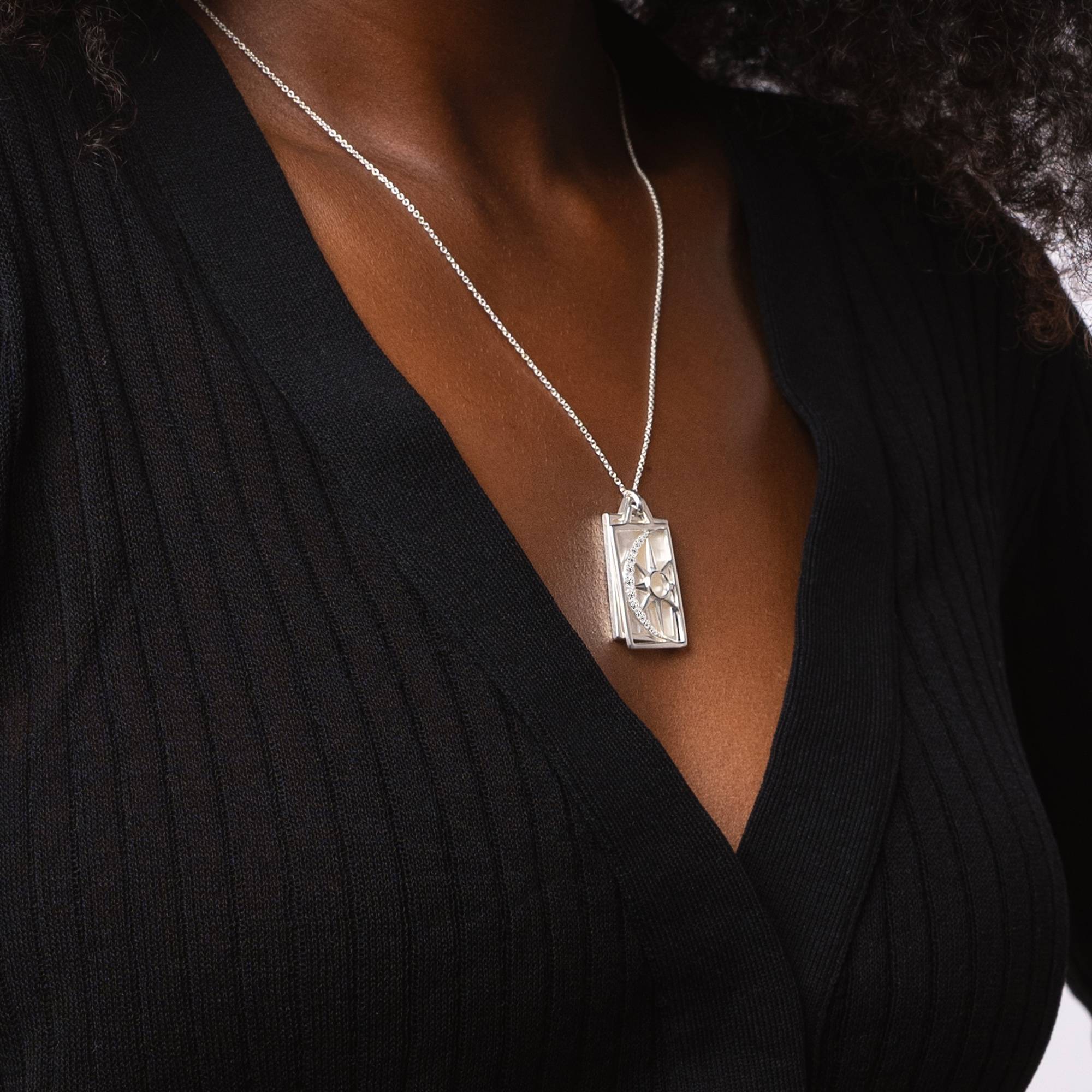 Himmlische Sonne & Mond personalisierte Halskette mit Zirkonia - 925er Sterlingsilber-1 Himmlische Sonne & Mond personalisierte Halskette mit Zirkonia - 925er Sterlingsilber-1 Produktfoto