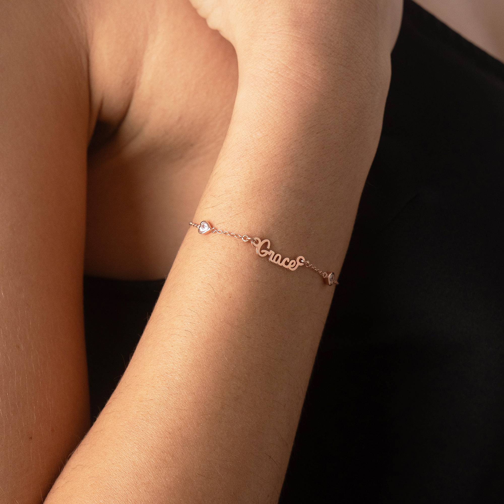 Charli Namensarmband mit herzförmigen Zirkonia - rosévergoldetes Sterlingsilber-1 Charli Namensarmband mit herzförmigen Zirkonia - rosévergoldetes Sterlingsilber-1 Produktfoto