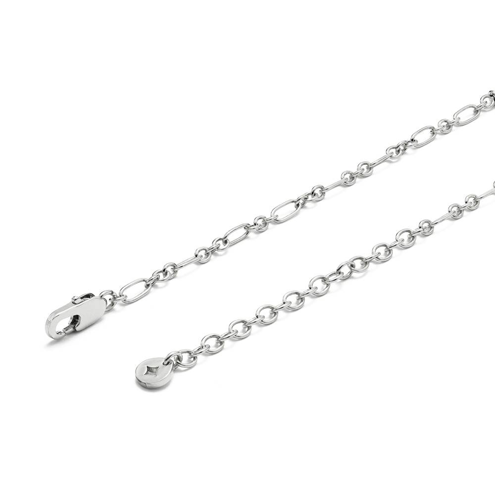 Küsten-Hamsa Halskette mit Initialen und Halbedelstein-Perlen - Messing-2 Küsten-Hamsa Halskette mit Initialen und Halbedelstein-Perlen - Messing-2 Produktfoto