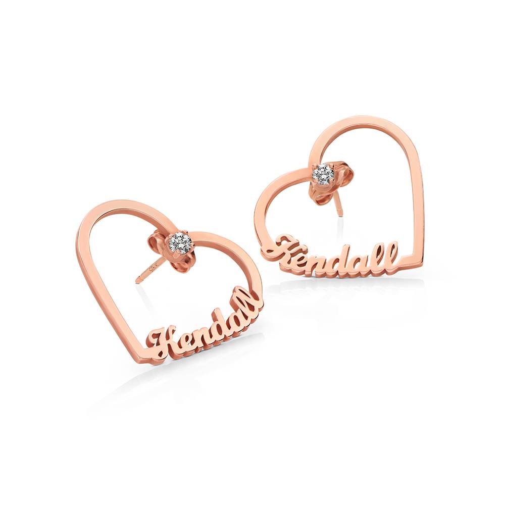 Herzförmige Ohrringe mit zwei Namen und 0,05 ct Diamanten - rosévergoldetes Sterlingsilber-3 Herzförmige Ohrringe mit zwei Namen und 0,05 ct Diamanten - rosévergoldetes Sterlingsilber-3 Produktfoto