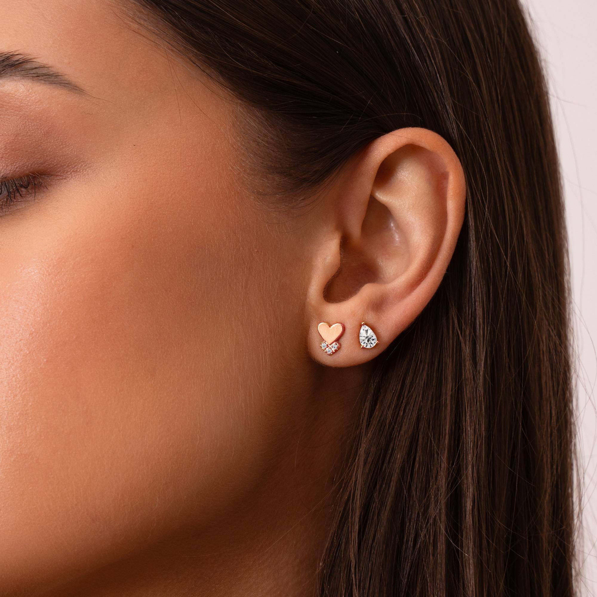 Dakota Herzohrringe mit Diamanten - rosévergoldetes Sterlingsilber-1 Dakota Herzohrringe mit Diamanten - rosévergoldetes Sterlingsilber-1 Produktfoto