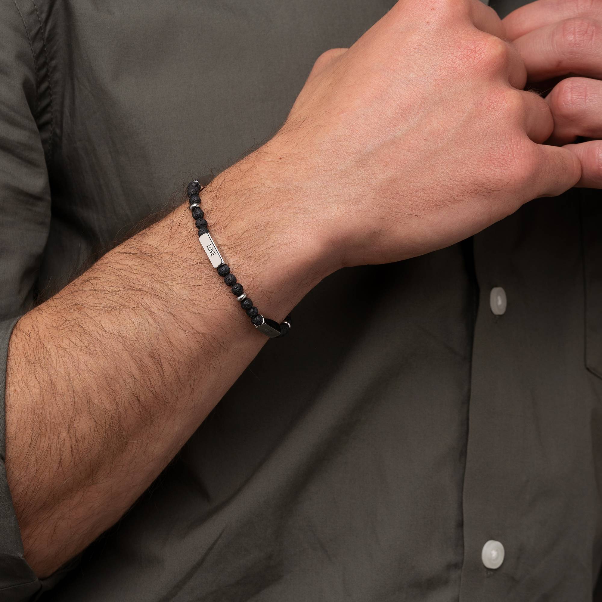 East Coast personalisierbares Lava Perlenarmband für Männer-1 Produktfoto