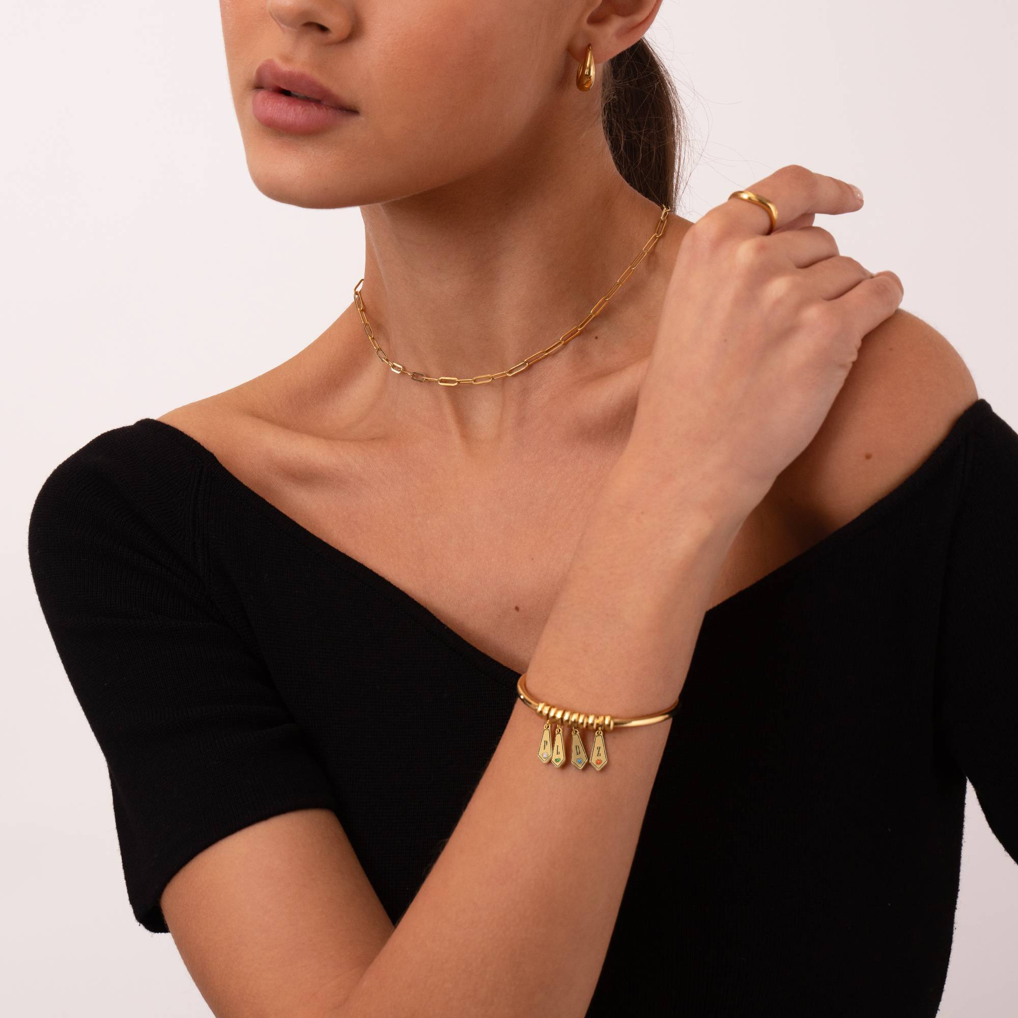 Gia Initial Armreif mit Tropfen-Anhängern und Geburtssteinen - Gold-Vermeil-4 Gia Initial Armreif mit Tropfen-Anhängern und Geburtssteinen - Gold-Vermeil-4 Produktfoto