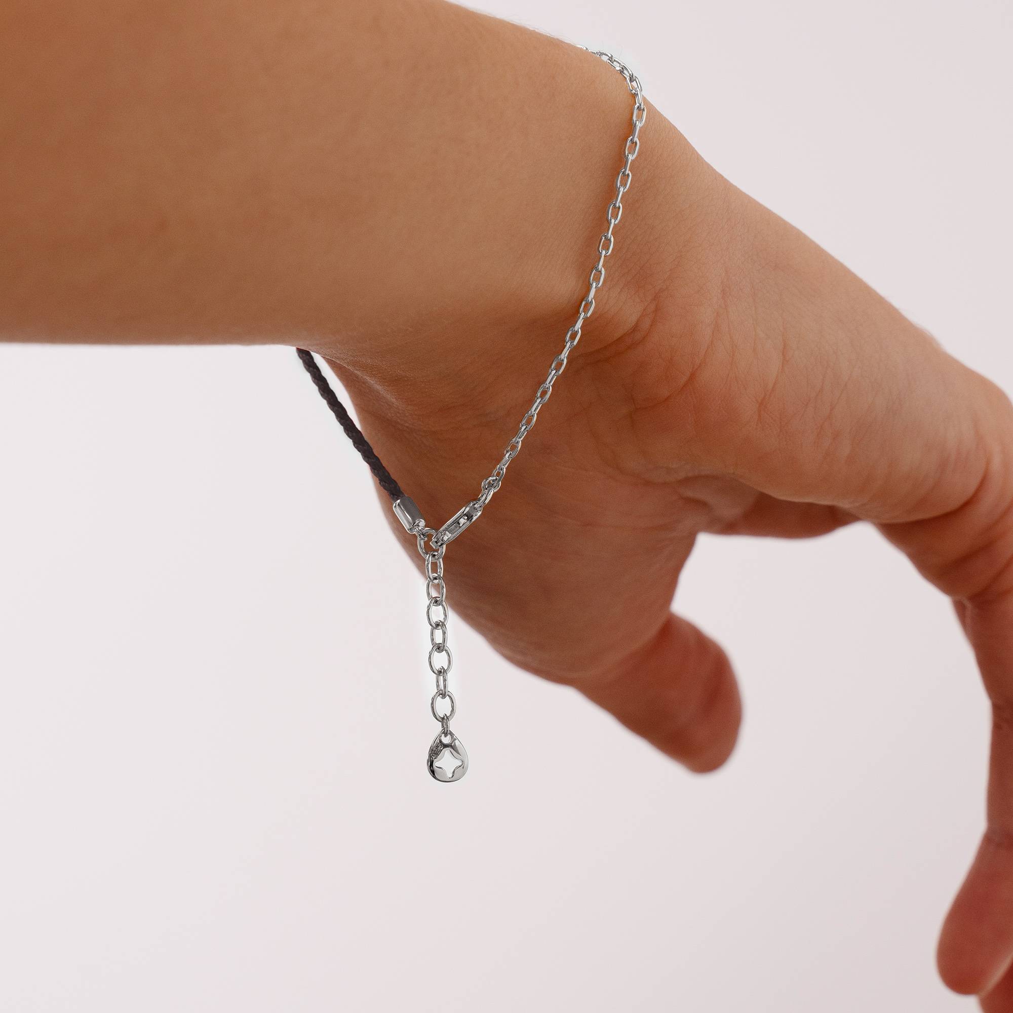 Halb und Halb schwarzes Initialarmband mit Diamant - 925er Sterlingsilber-1 Produktfoto