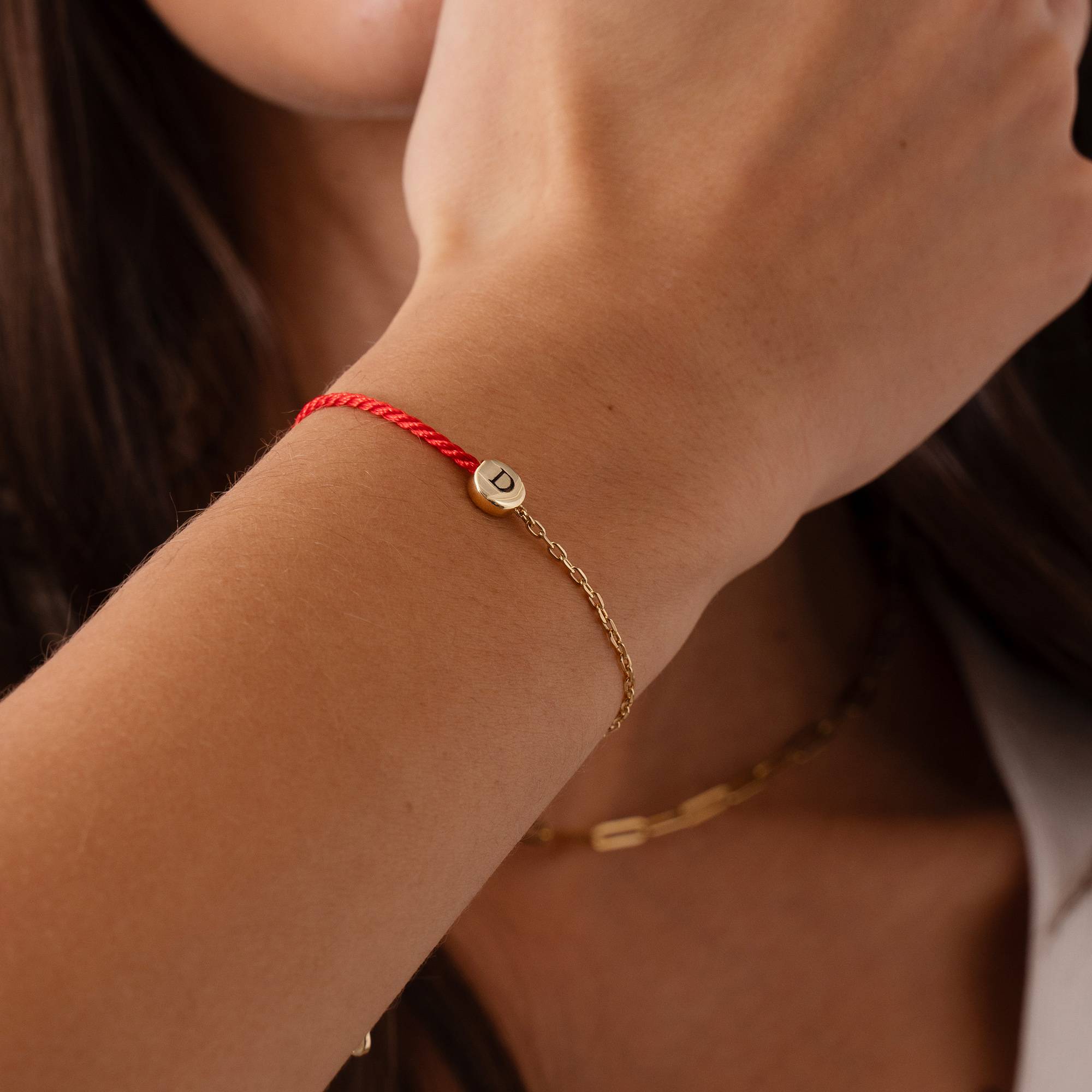 Halb und Halb rotes Initialarmband mit Diamant - vergoldetes Sterlingsilber-2 Produktfoto