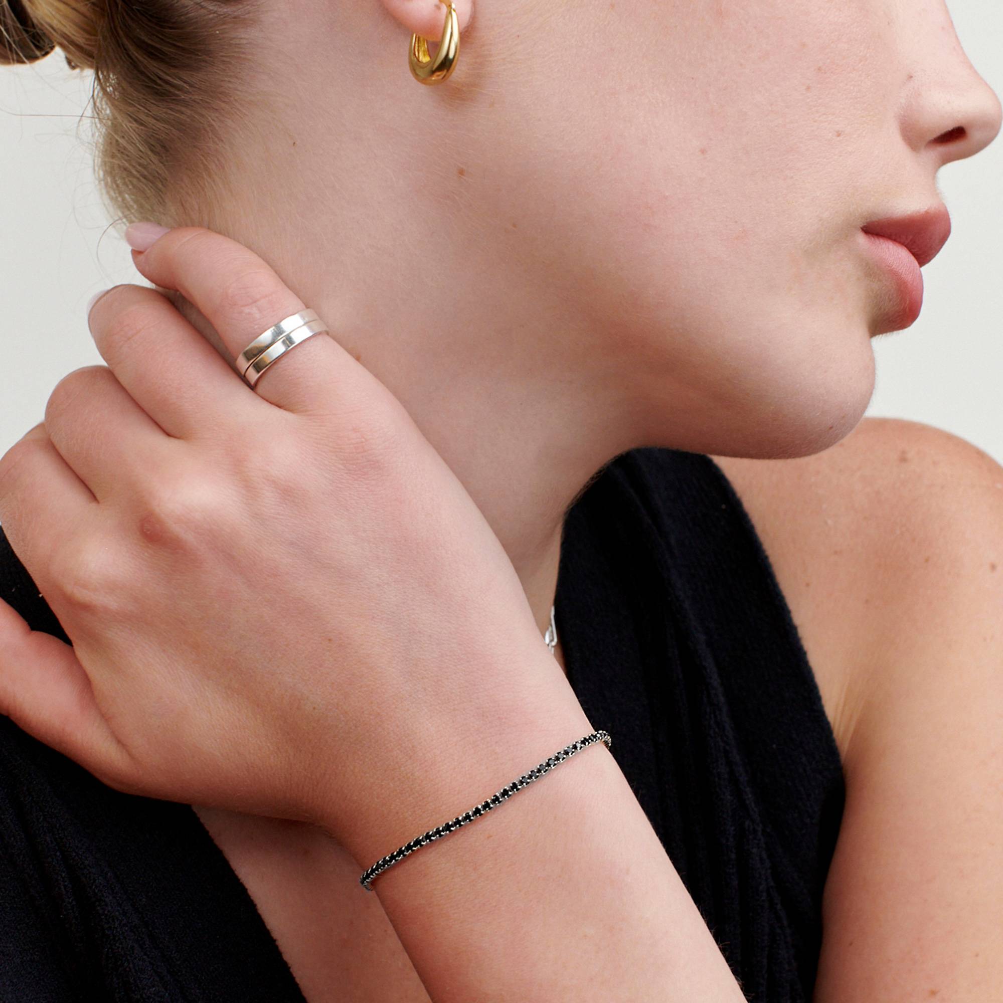 Holly verstellbares Tennisarmband mit schwarzen Zirkoniasteinen - 925er Sterlingsilber-5 Produktfoto