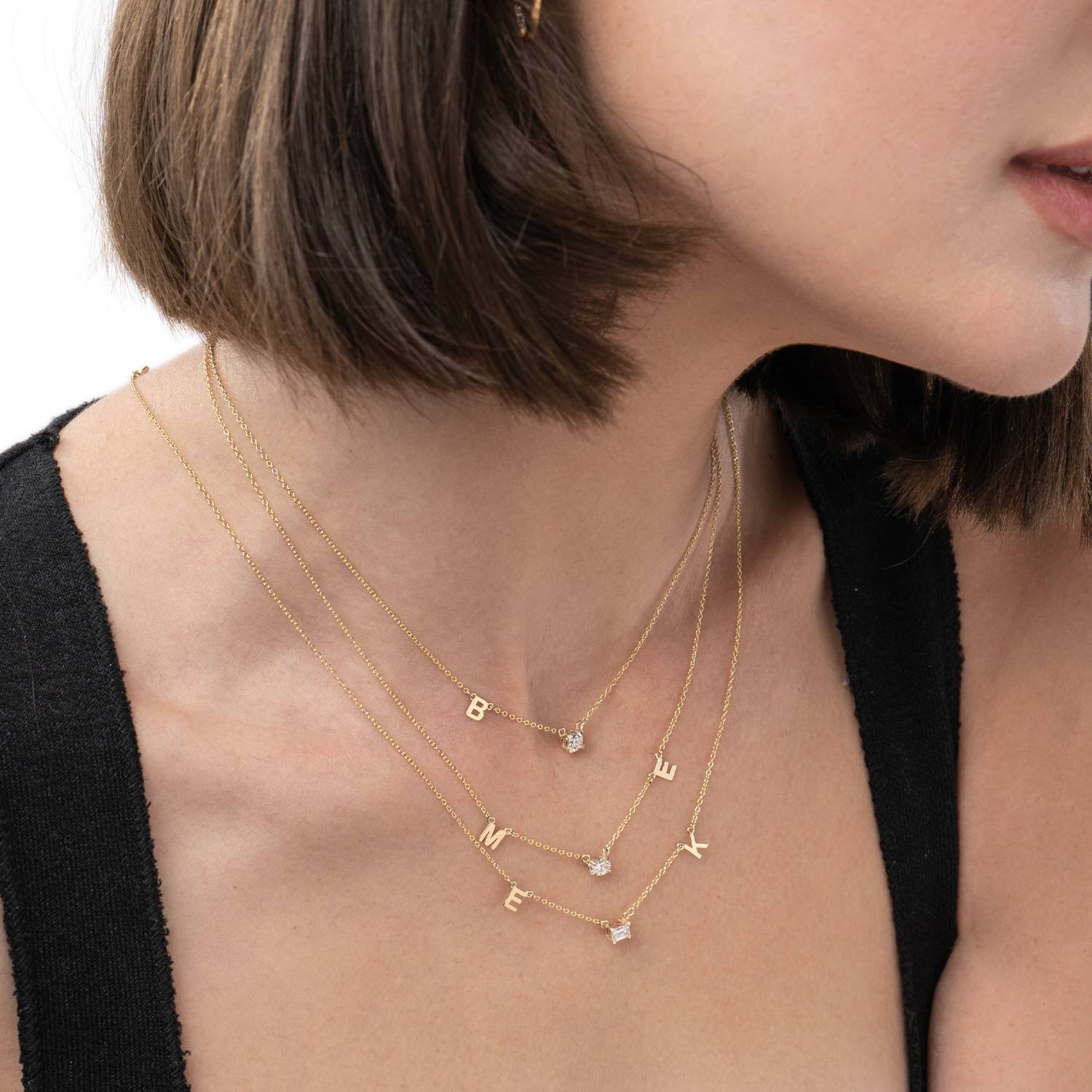 Mia Halskette mit Initialen und 0,3 ct Diamanten - 417er Gelbgold-6 Mia Halskette mit Initialen und 0,3 ct Diamanten - 417er Gelbgold-6 Produktfoto