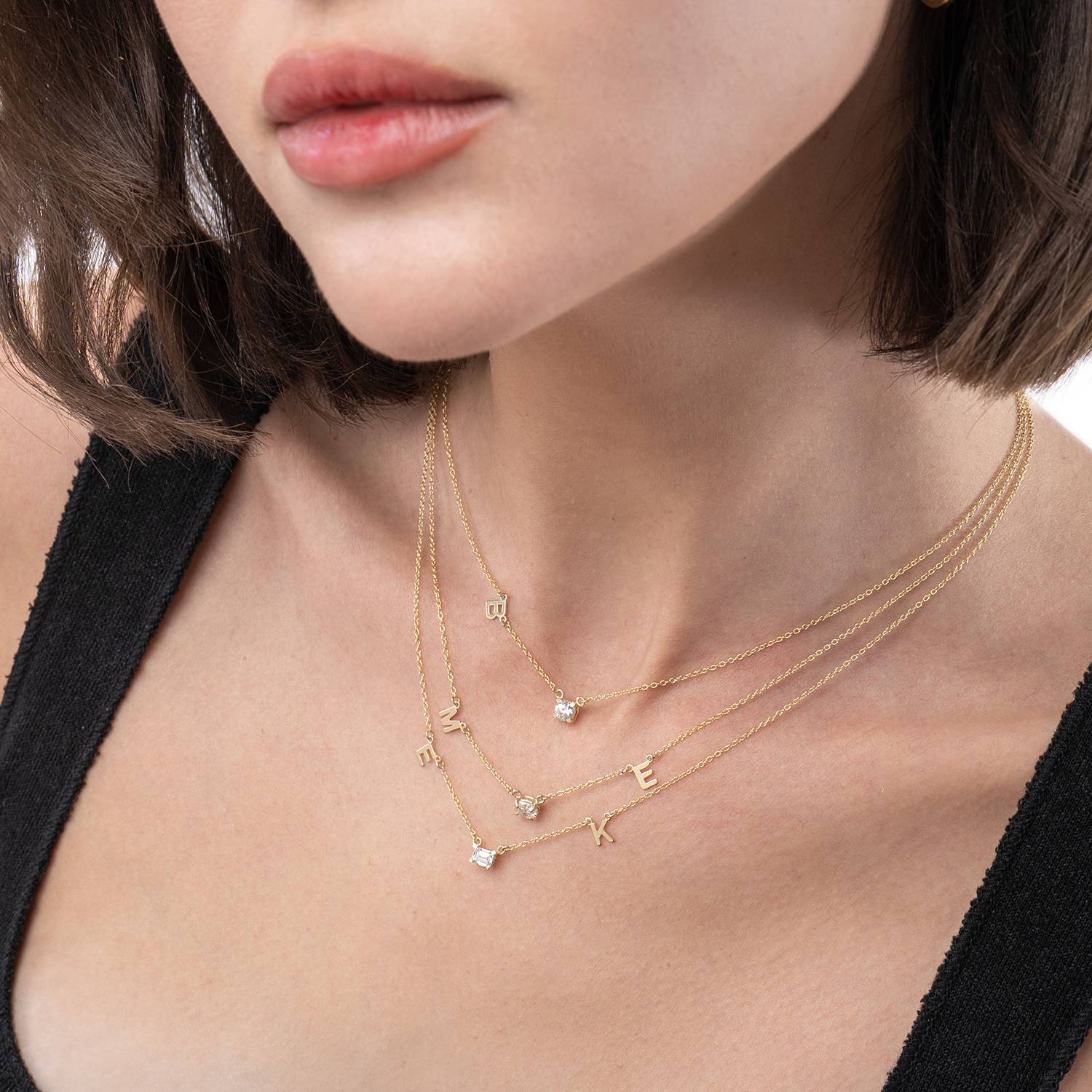 Mia Halskette mit Initialen und 0,3 ct Diamanten - 417er Gelbgold-5 Mia Halskette mit Initialen und 0,3 ct Diamanten - 417er Gelbgold-5 Produktfoto