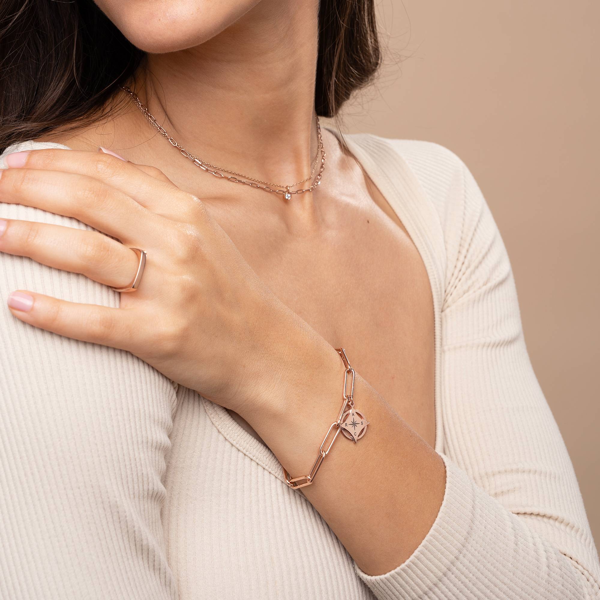 Kaia Initial Kompass-Armband - rosévergoldetes Sterlingsilber-5 Kaia Initial Kompass-Armband - rosévergoldetes Sterlingsilber-5 Produktfoto