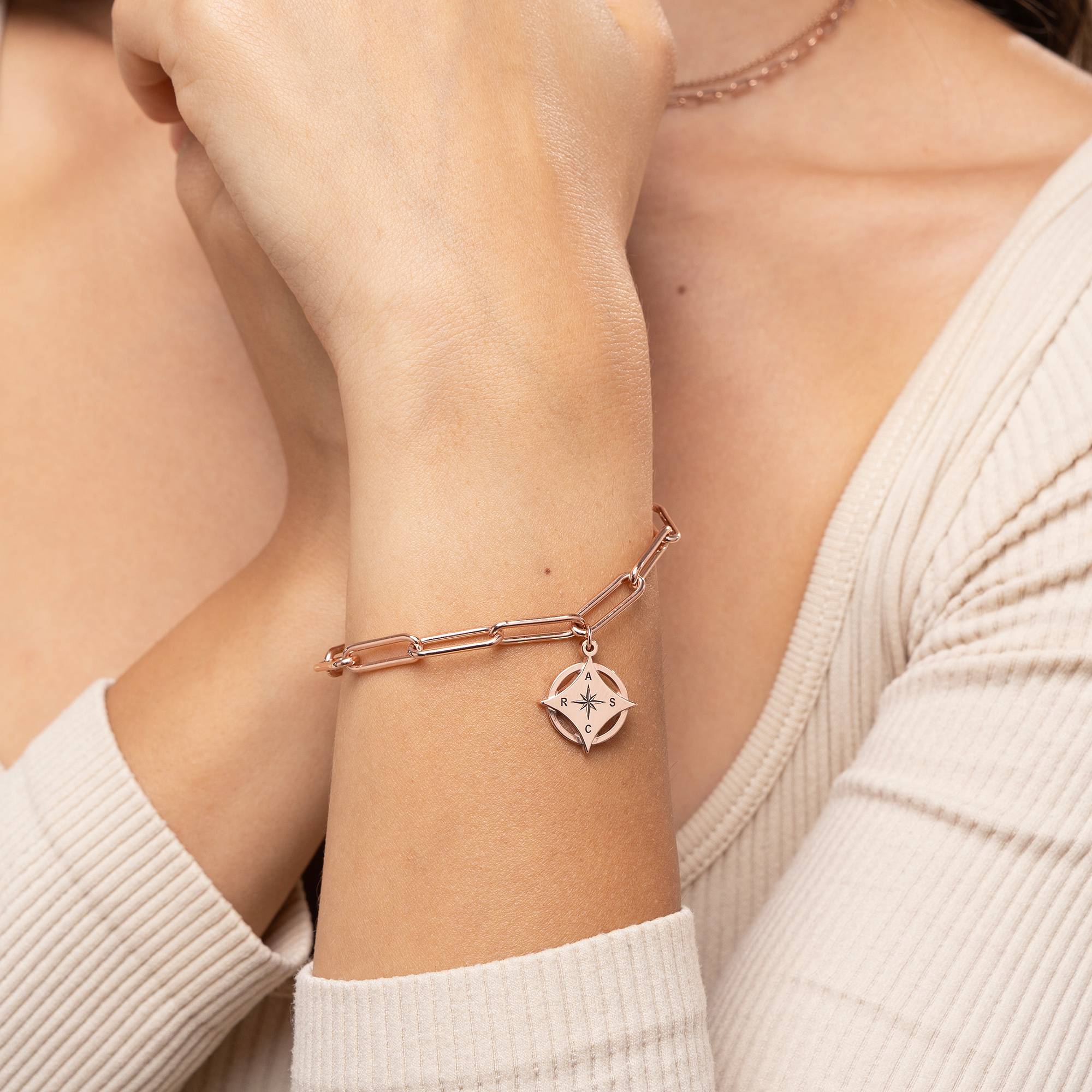 Kaia Initial Kompass-Armband - rosévergoldetes Sterlingsilber-1 Kaia Initial Kompass-Armband - rosévergoldetes Sterlingsilber-1 Produktfoto
