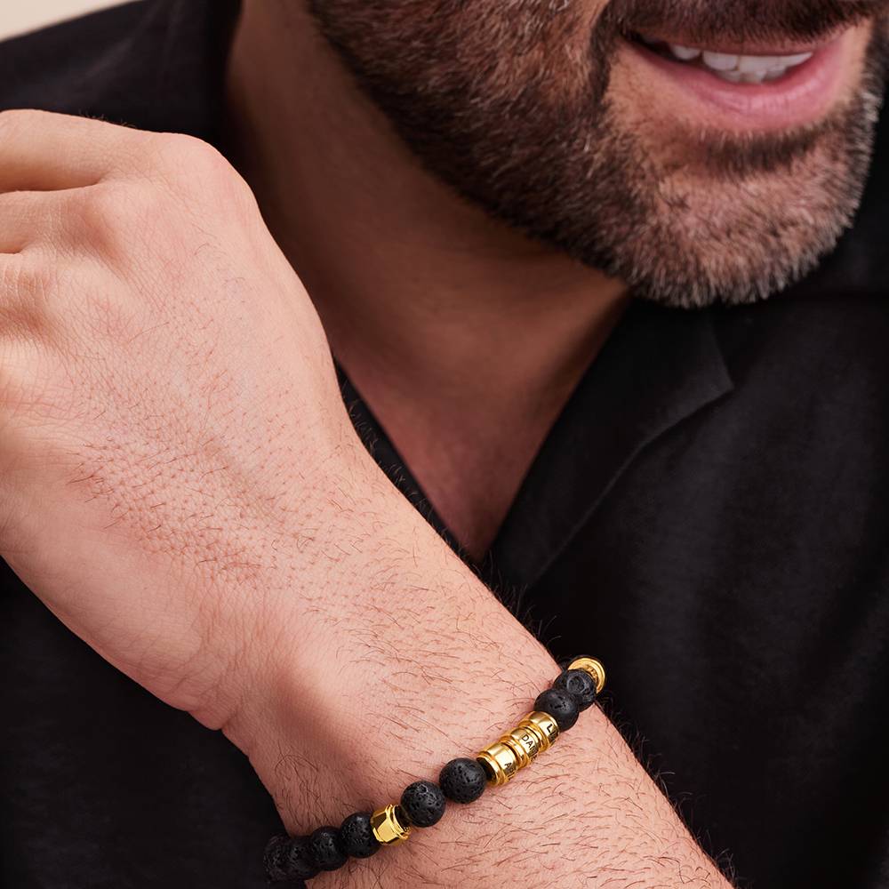 Lavastein Herrenarmband mit gravierbaren vergoldeten Beads-5 Produktfoto