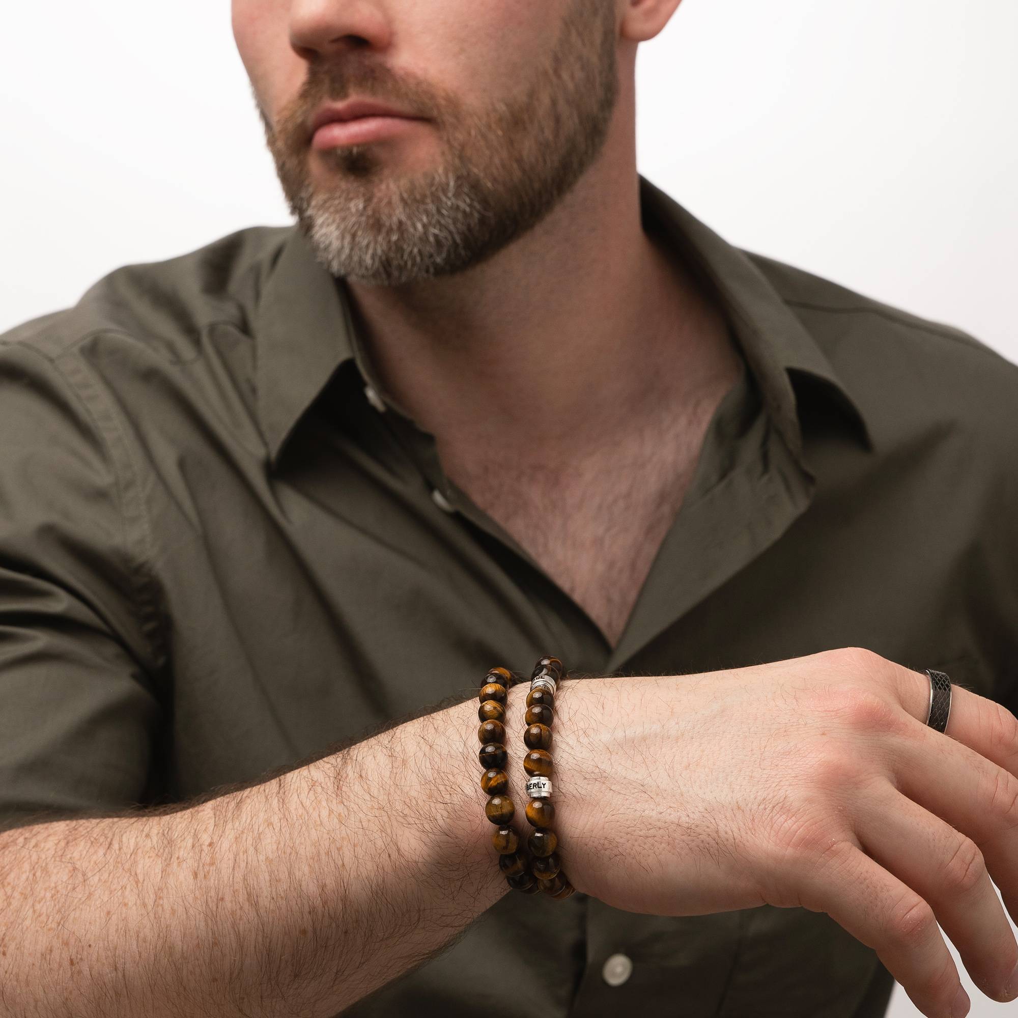 Leo Tiegerauge Herrenarmband mit silbernen gravierten Beads-4 Produktfoto