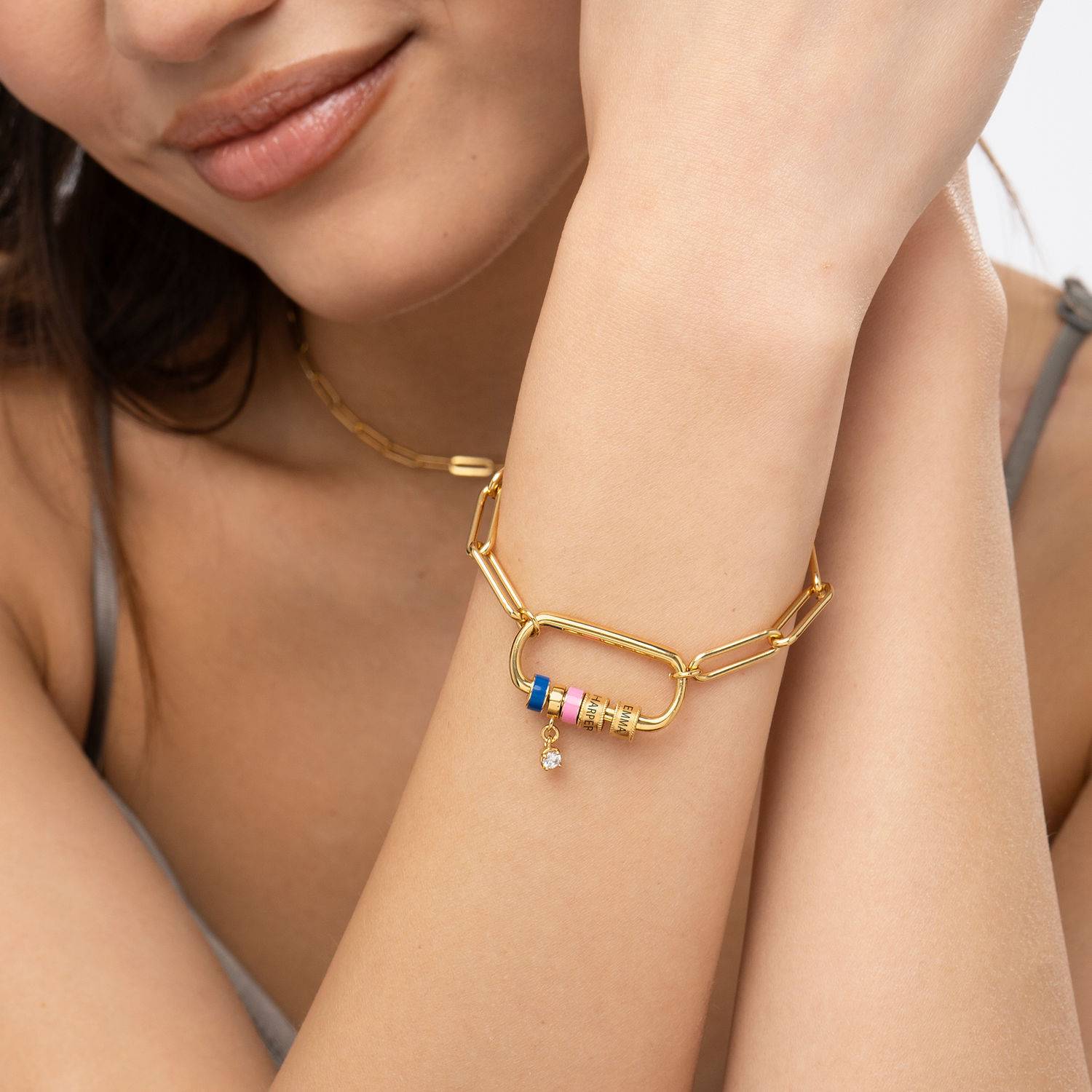 Linda Karabiner-Armband mit gravierten Beads und 0,25 ct Diamant - Gold-Vermeil-4 Linda Karabiner-Armband mit gravierten Beads und 0,25 ct Diamant - Gold-Vermeil-4 Produktfoto