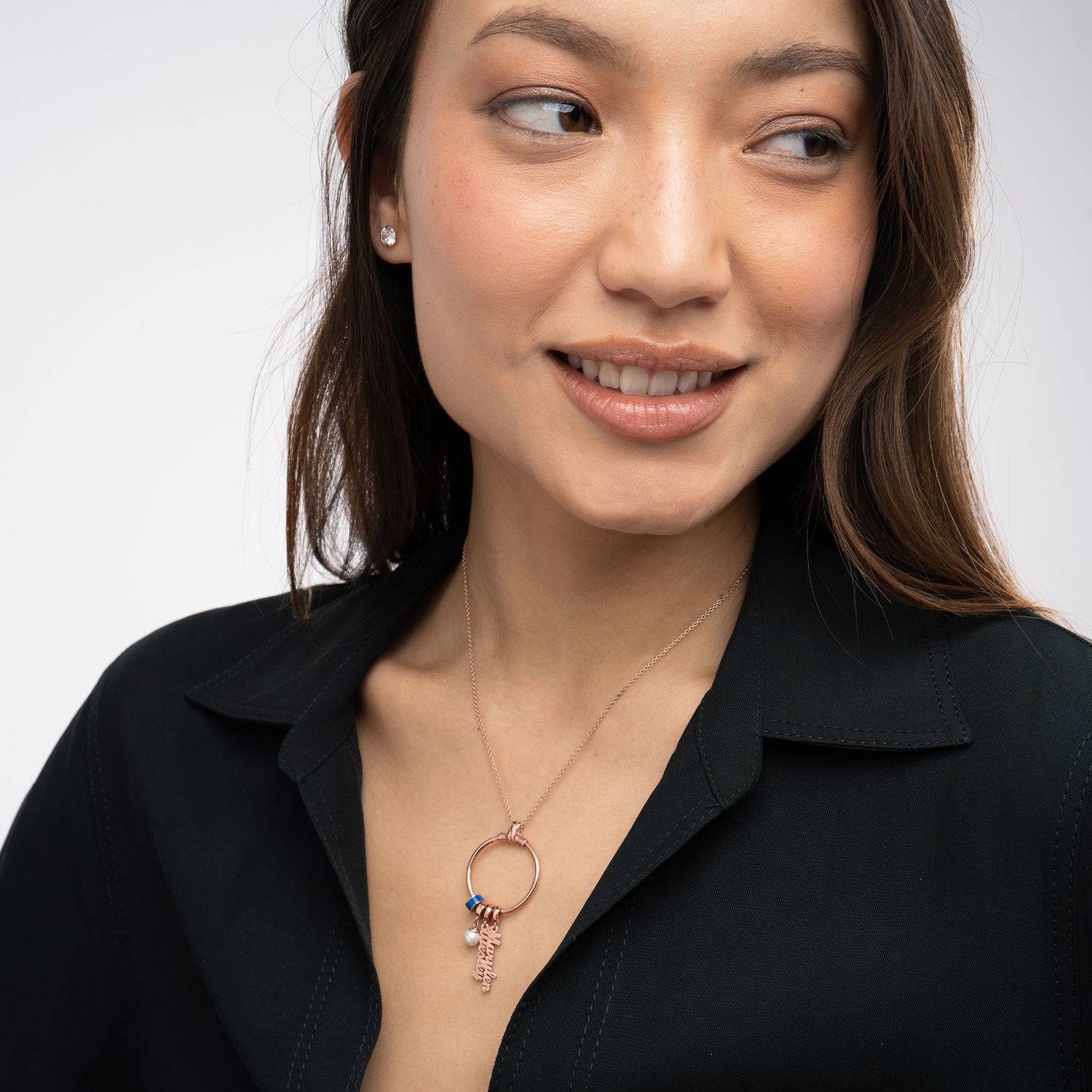 Linda vertikale Namenskette mit Diamant - rosévergoldetes Sterlingsilber-5 Produktfoto