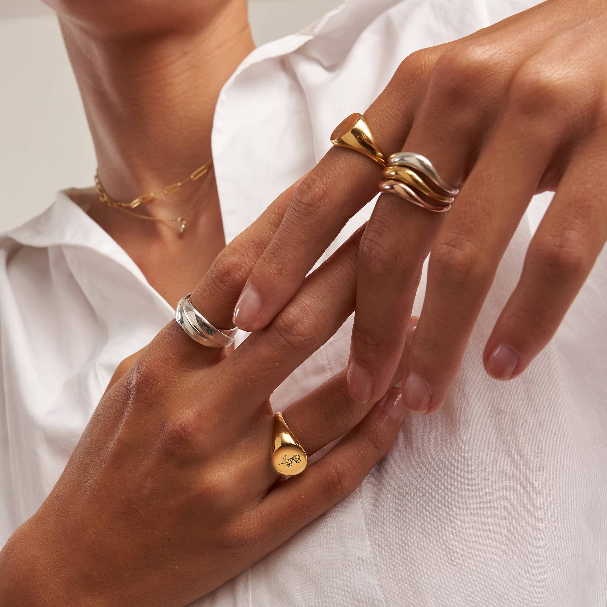 Prärie Siegelring mit Geburtsblume für Frauen - vergoldetes Sterlingsilber-1 Prärie Siegelring mit Geburtsblume für Frauen - vergoldetes Sterlingsilber-1 Produktfoto