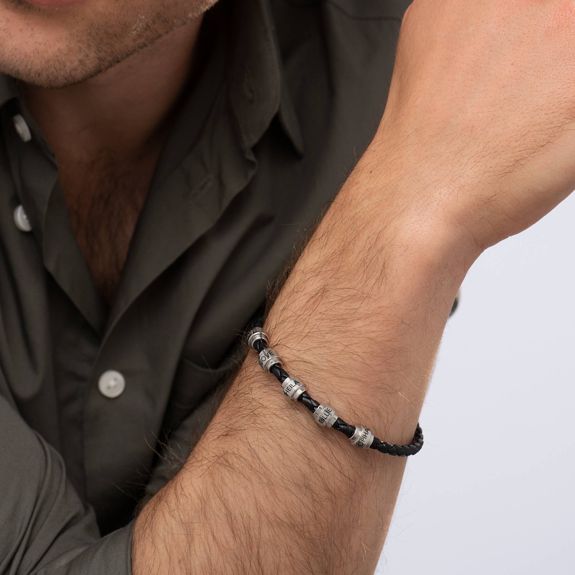 Schwarzes Lederarmband für Männer mit gravierbaren Edelstahl-Beads-6 Produktfoto