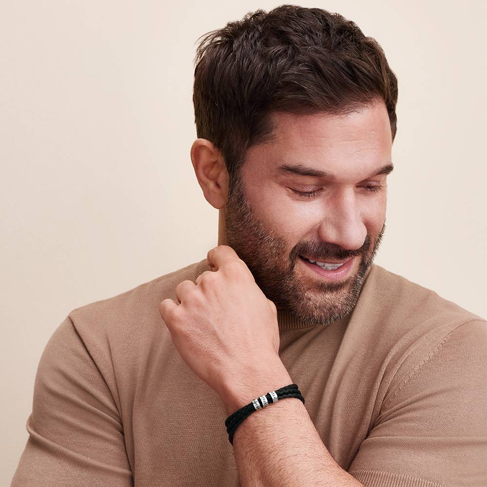 Navigator schwarzes geflochtenes Lederarmband mit gravierten 585er weißgoldenen Beads-5 Navigator schwarzes geflochtenes Lederarmband mit gravierten 585er weißgoldenen Beads-5 Produktfoto