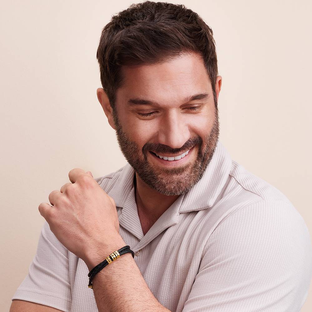 Navigator schwarzes geflochtenes Lederarmband mit gravierten Vermeil-Beads-3 Navigator schwarzes geflochtenes Lederarmband mit gravierten Vermeil-Beads-3 Produktfoto