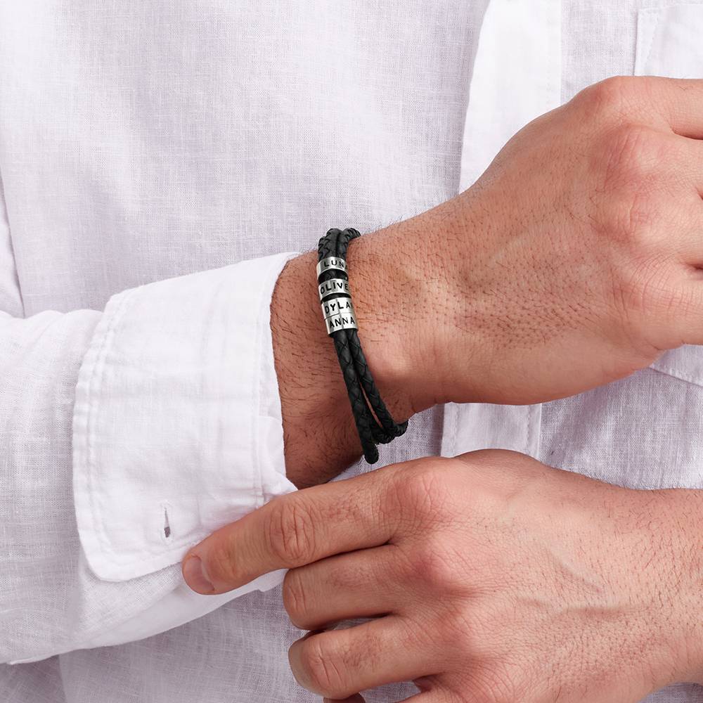 Navigator braunes geflochtenes Lederarmband mit gravierten 585er weißgoldenen Beads-5 Navigator braunes geflochtenes Lederarmband mit gravierten 585er weißgoldenen Beads-5 Produktfoto