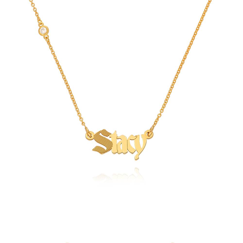 Wednesday geprägte gotische Namenskette mit Diamant - vergoldetes Sterlingsilber-5 Wednesday geprägte gotische Namenskette mit Diamant - vergoldetes Sterlingsilber-5 Produktfoto