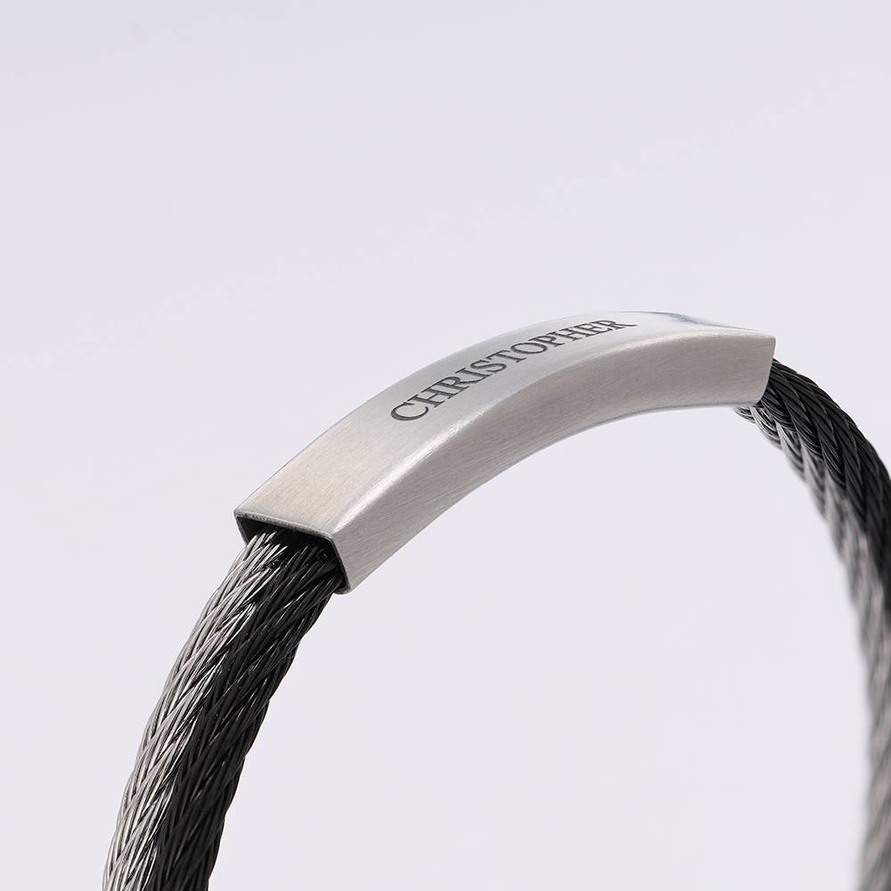 The Leader - graviertes Manschettenarmband für Männer-1 The Leader - graviertes Manschettenarmband für Männer-1 Produktfoto