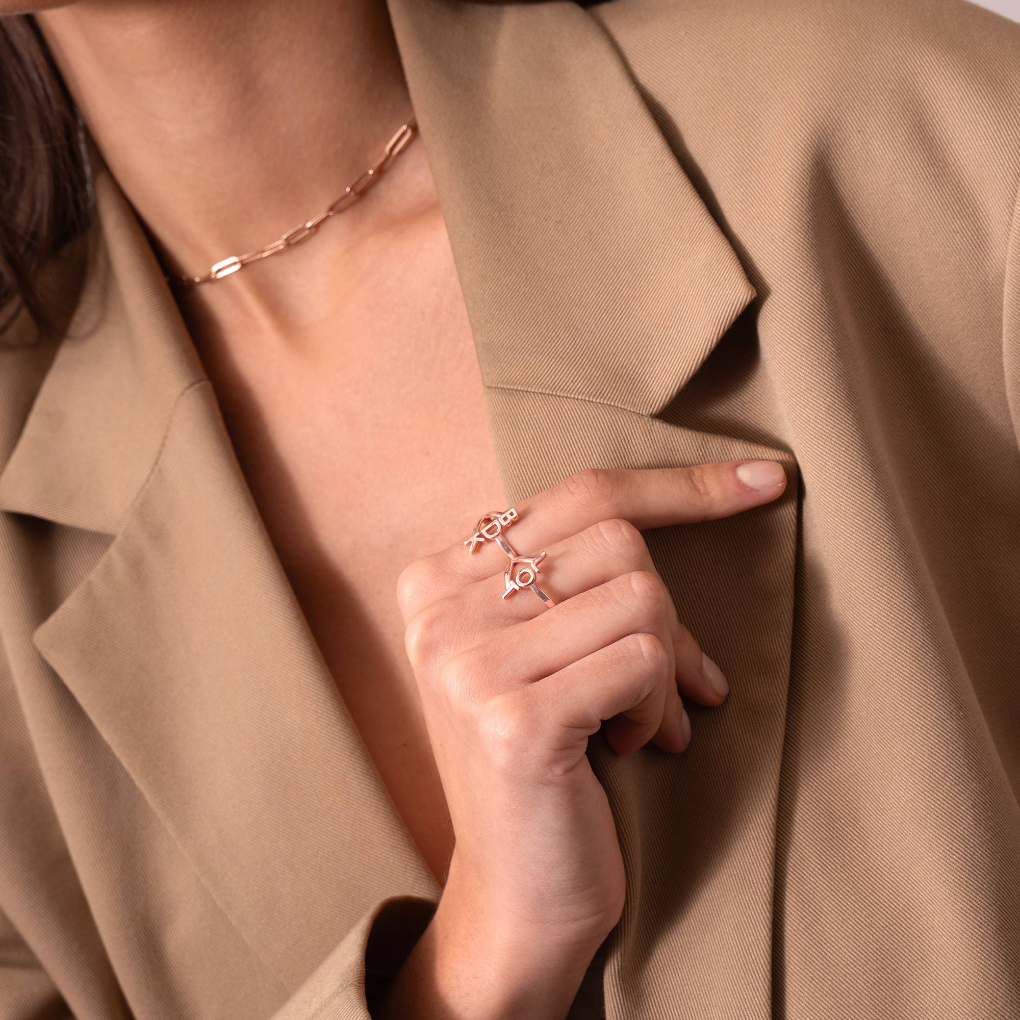 Unendlichkeitsring mit drei Initialen - rosévergoldetes Sterlingsilber-4 Produktfoto
