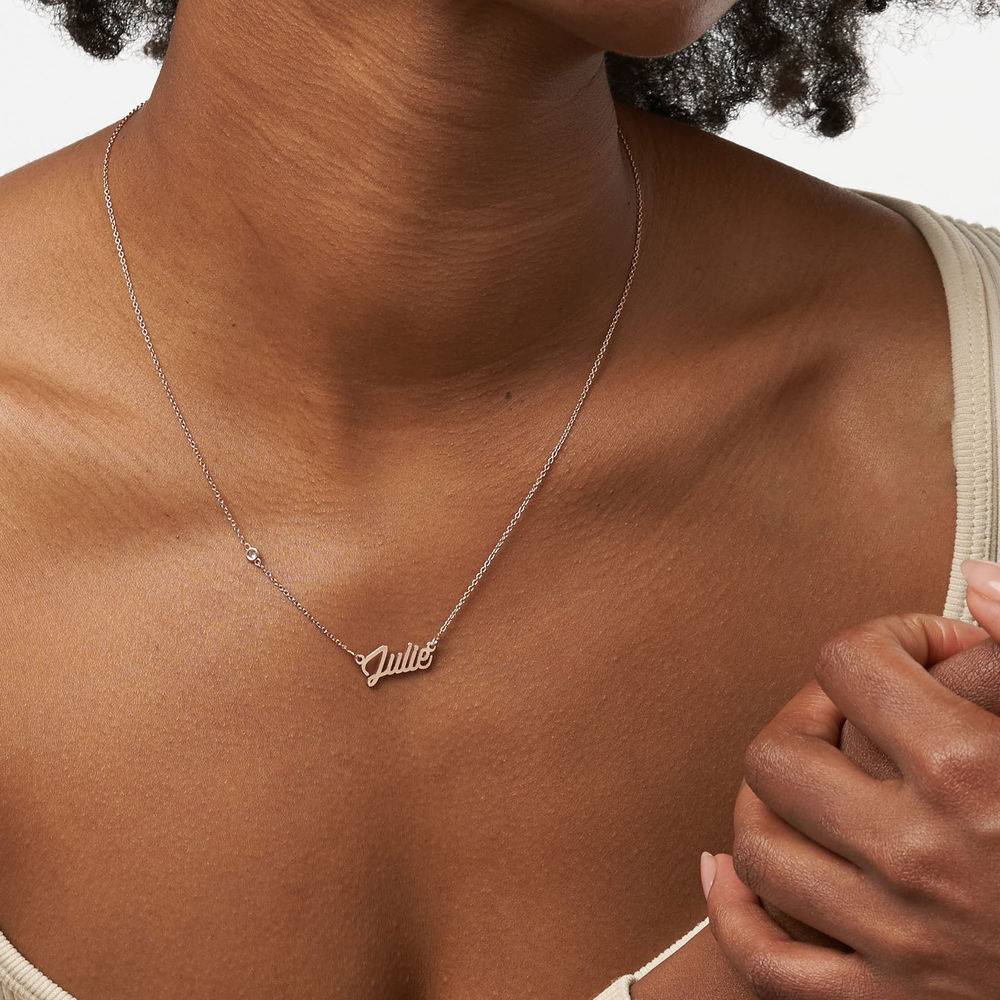 Twirl Script Namenskette mit Diamant - rosévergoldetes Sterlingsilber-3 Twirl Script Namenskette mit Diamant - rosévergoldetes Sterlingsilber-3 Produktfoto