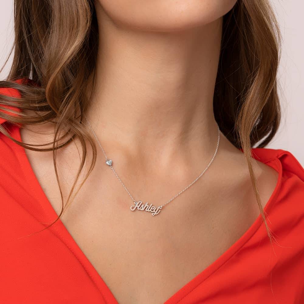 Twirl Script Namenskette mit herzförmigem Diamant - Silber-2 Twirl Script Namenskette mit herzförmigem Diamant - Silber-2 Produktfoto