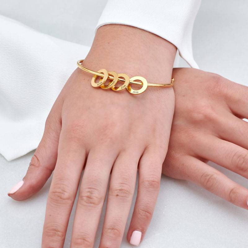 Armreif mit gravierbaren Kreis-Charms - Gold-Vermeil-2 Produktfoto