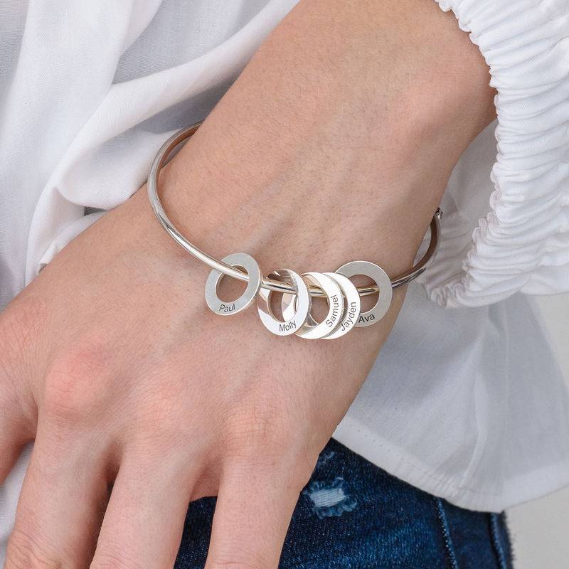 Armreif mit gravierbaren Kreis-Charms - Silber-3 Produktfoto