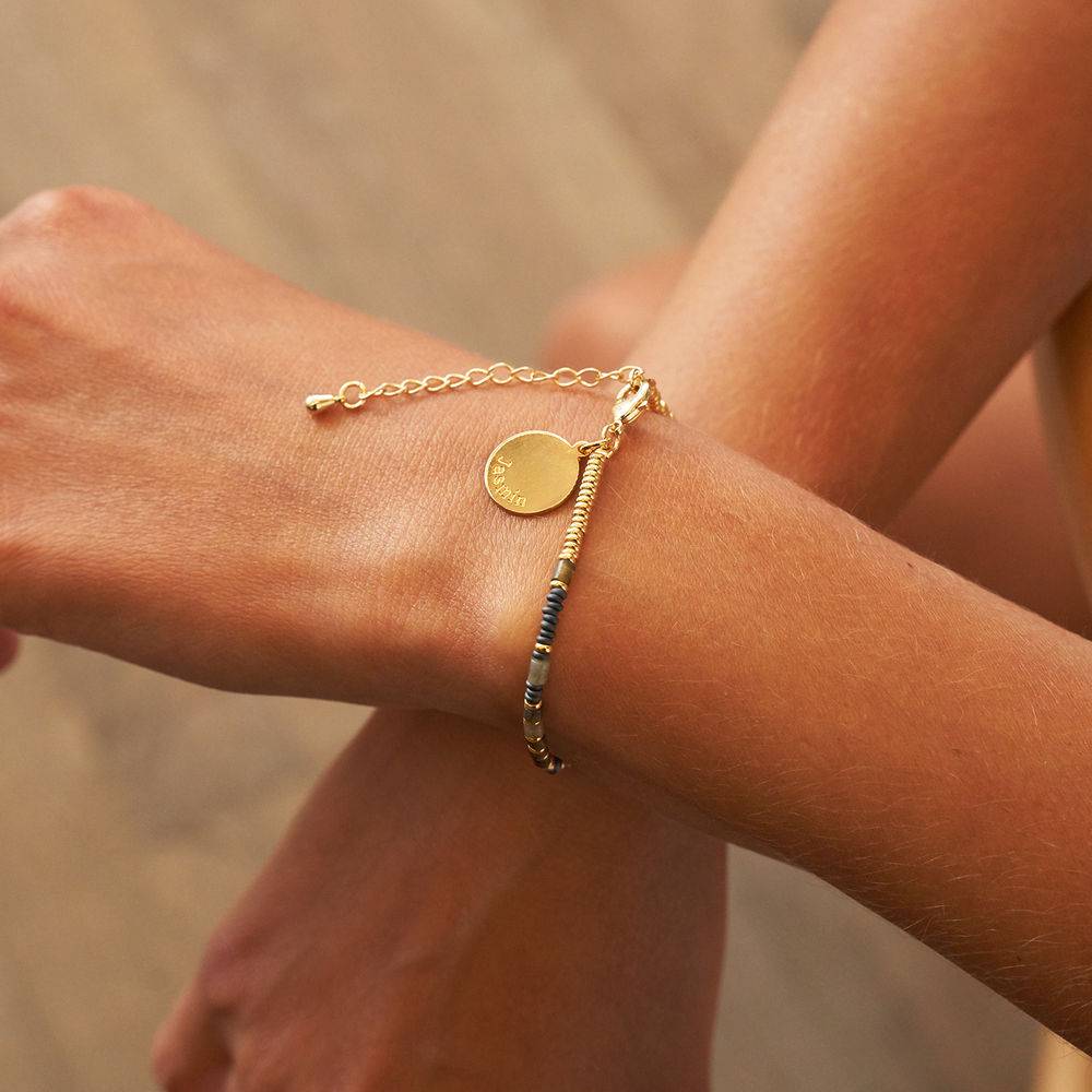 Cocoa Perlenarmband / Fußkettchen mit graviertem Anhänger - vergoldetes Sterlingsilber-4 Cocoa Perlenarmband / Fußkettchen mit graviertem Anhänger - vergoldetes Sterlingsilber-4 Produktfoto