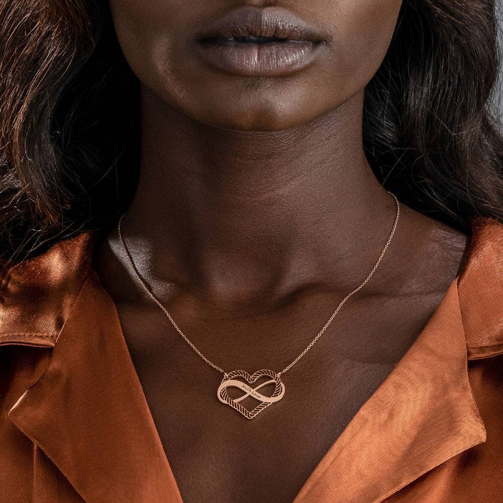 Gravierbare Kette mit Infinity-Herz-Anhänger  - rosévergoldetes Sterlingsilber-4 Produktfoto