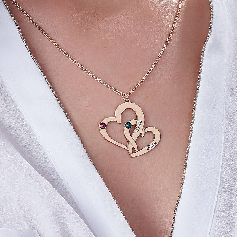 Gravierte zwei Herzen-Kette mit Geburtssteinen - rosévergoldetes Sterlingsilber-4 Gravierte zwei Herzen-Kette mit Geburtssteinen - rosévergoldetes Sterlingsilber-4 Produktfoto