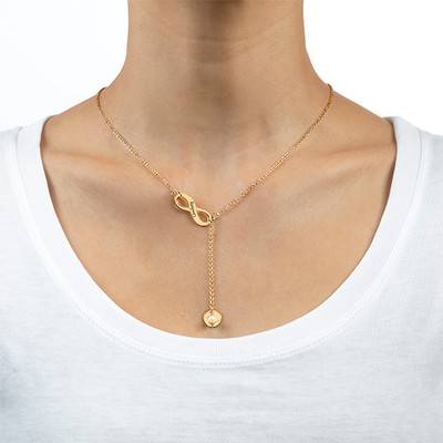 Infinity Y-Kette mit Initial-Charm - vergoldetes Sterlingsilber-2 Produktfoto
