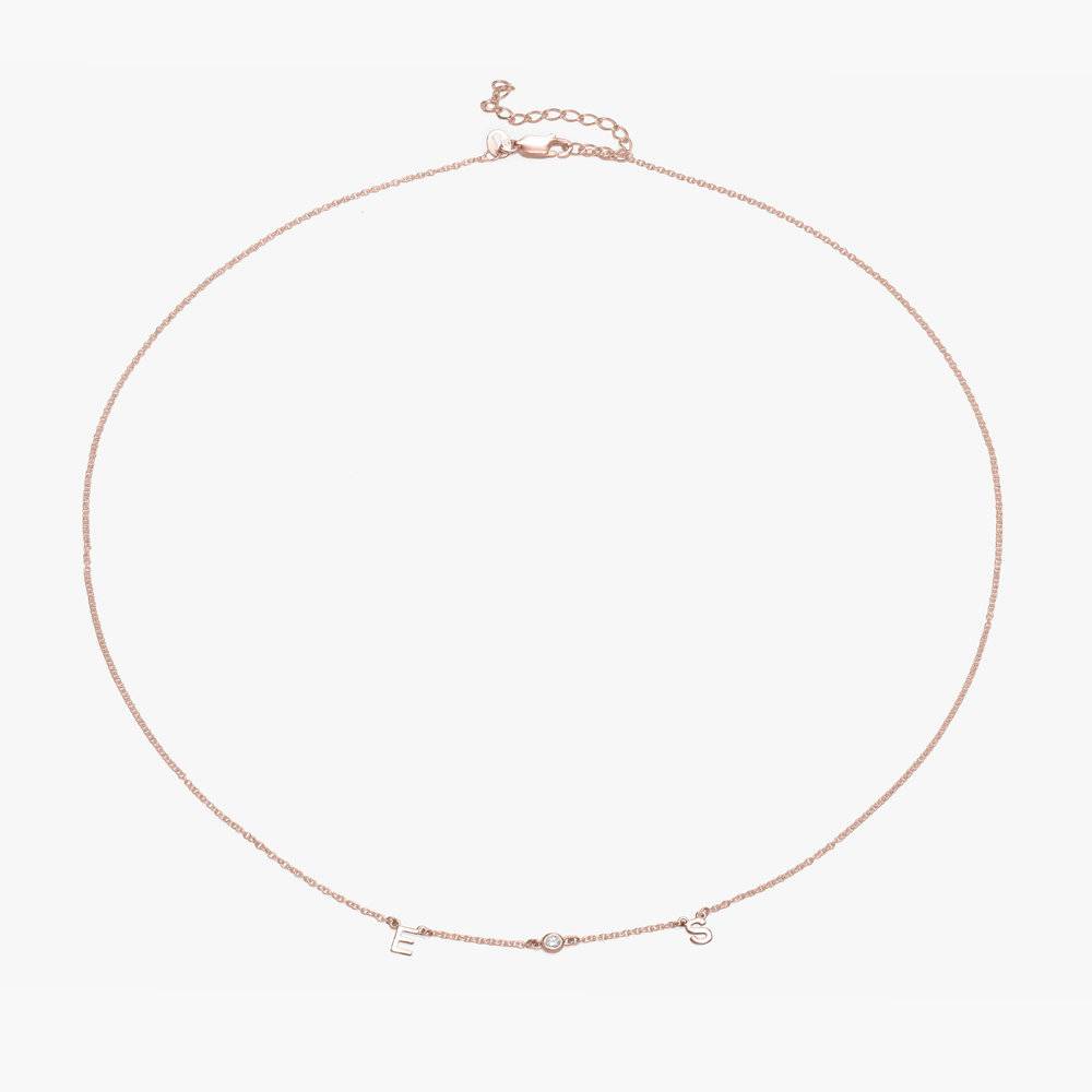 Mia Halskette mit Initialen und Diamanten - rosévergoldetes Sterlingsilber-2 Mia Halskette mit Initialen und Diamanten - rosévergoldetes Sterlingsilber-2 Produktfoto