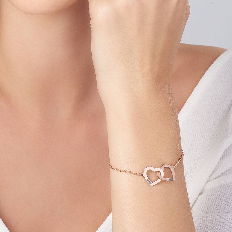 Claire Armband mit verschlungenen Herzen - rosévergoldetes Sterlingsilber-2 Claire Armband mit verschlungenen Herzen - rosévergoldetes Sterlingsilber-2 Produktfoto