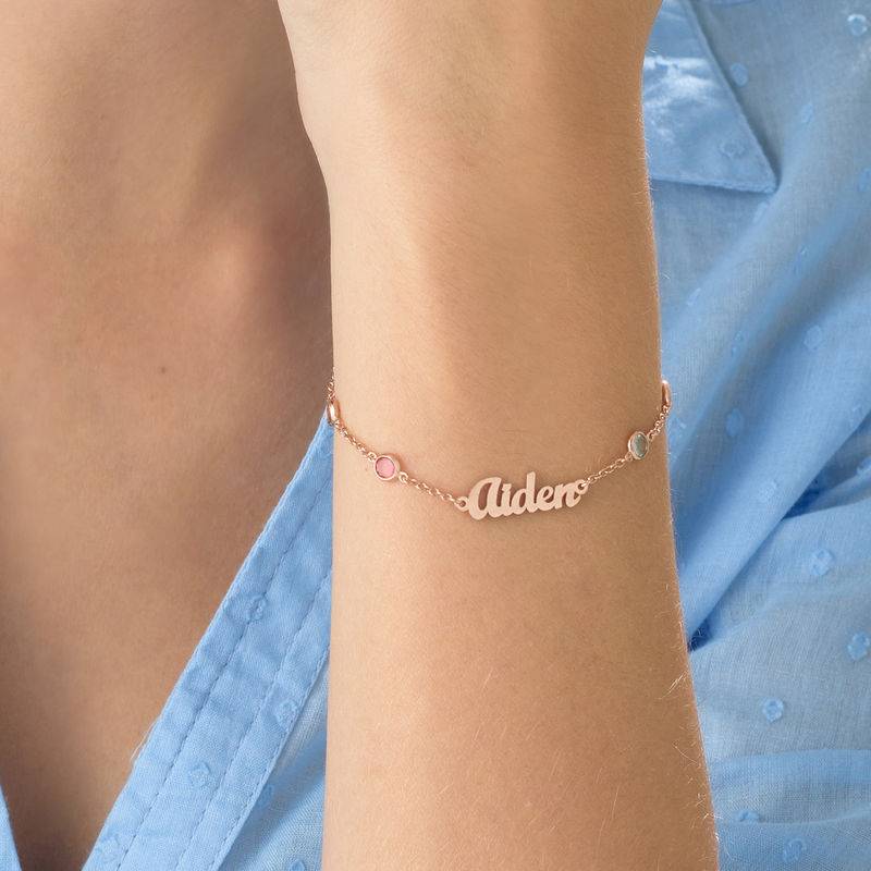 Namensarmband mit mehrfarbigen Steinen - rosévergoldetes Sterlingsilber-2 Namensarmband mit mehrfarbigen Steinen - rosévergoldetes Sterlingsilber-2 Produktfoto