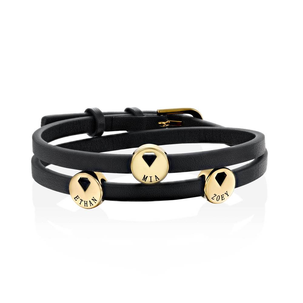Leder-Wickelarmband mit vergoldeten Edelstahl-Charms-1 Leder-Wickelarmband mit vergoldeten Edelstahl-Charms-1 Produktfoto