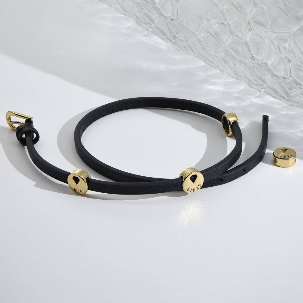 Leder-Wickelarmband mit vergoldeten Edelstahl-Charms-6 Leder-Wickelarmband mit vergoldeten Edelstahl-Charms-6 Produktfoto