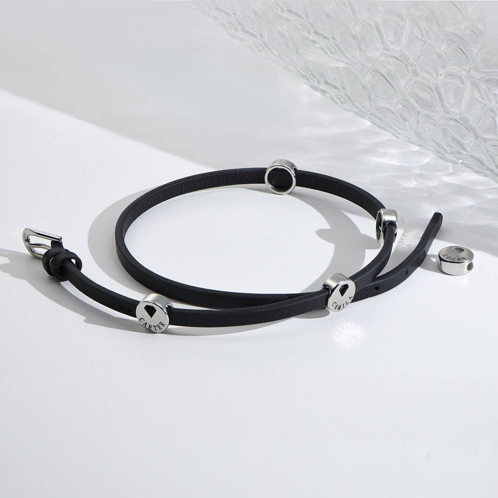 Leder-Wickelarmband mit Edelstahl-Charms-4 Leder-Wickelarmband mit Edelstahl-Charms-4 Produktfoto