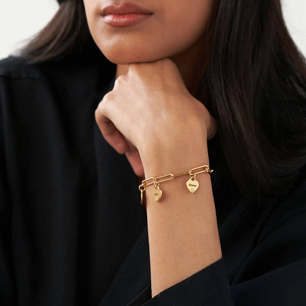 Rory Armband mit gravierten Herz-Charms und Diamanten - Gold-Vermeil-3 Produktfoto