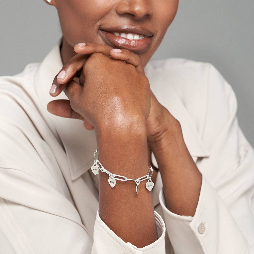 Rory Gliederarmband mit gravierten Herz-Charms - Silber-3 Rory Gliederarmband mit gravierten Herz-Charms - Silber-3 Produktfoto