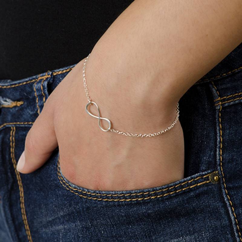 Armband / Fußkettchen mit Unendlichkeitssymbol - in Silber-2 Armband / Fußkettchen mit Unendlichkeitssymbol - in Silber-2 Produktfoto